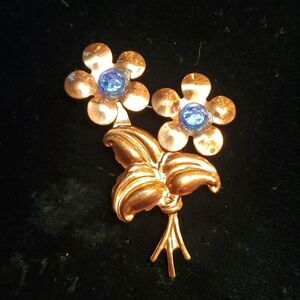 Vintage copper double flower brooch pen with blue rhinestones